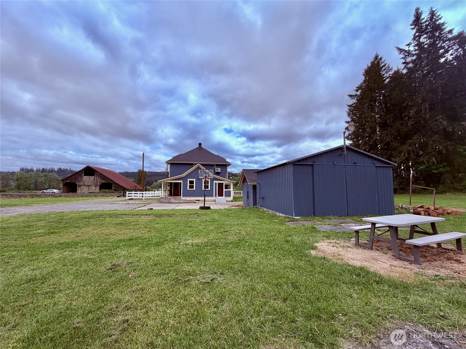 1604 Lincoln Creek Road Rochester, WA 98579 - Photo 37 of 40 a house view with a garden space