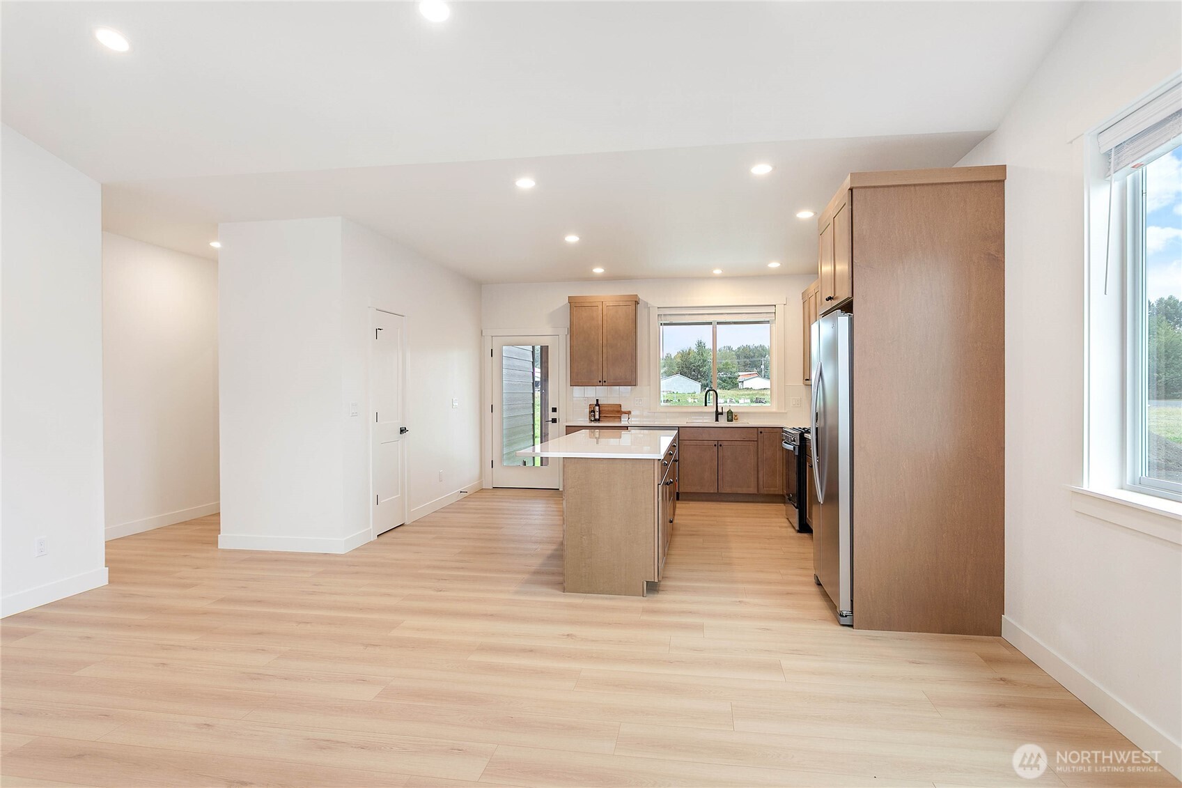 321 West 3rd Street Everson, WA 98247 - Photo 11 of 32 Gallery Image 11