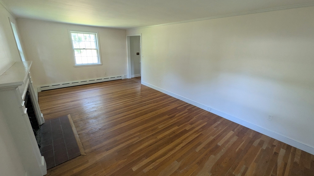 20 Colonial Road Hingham, MA 02043 - Photo 13 of 19