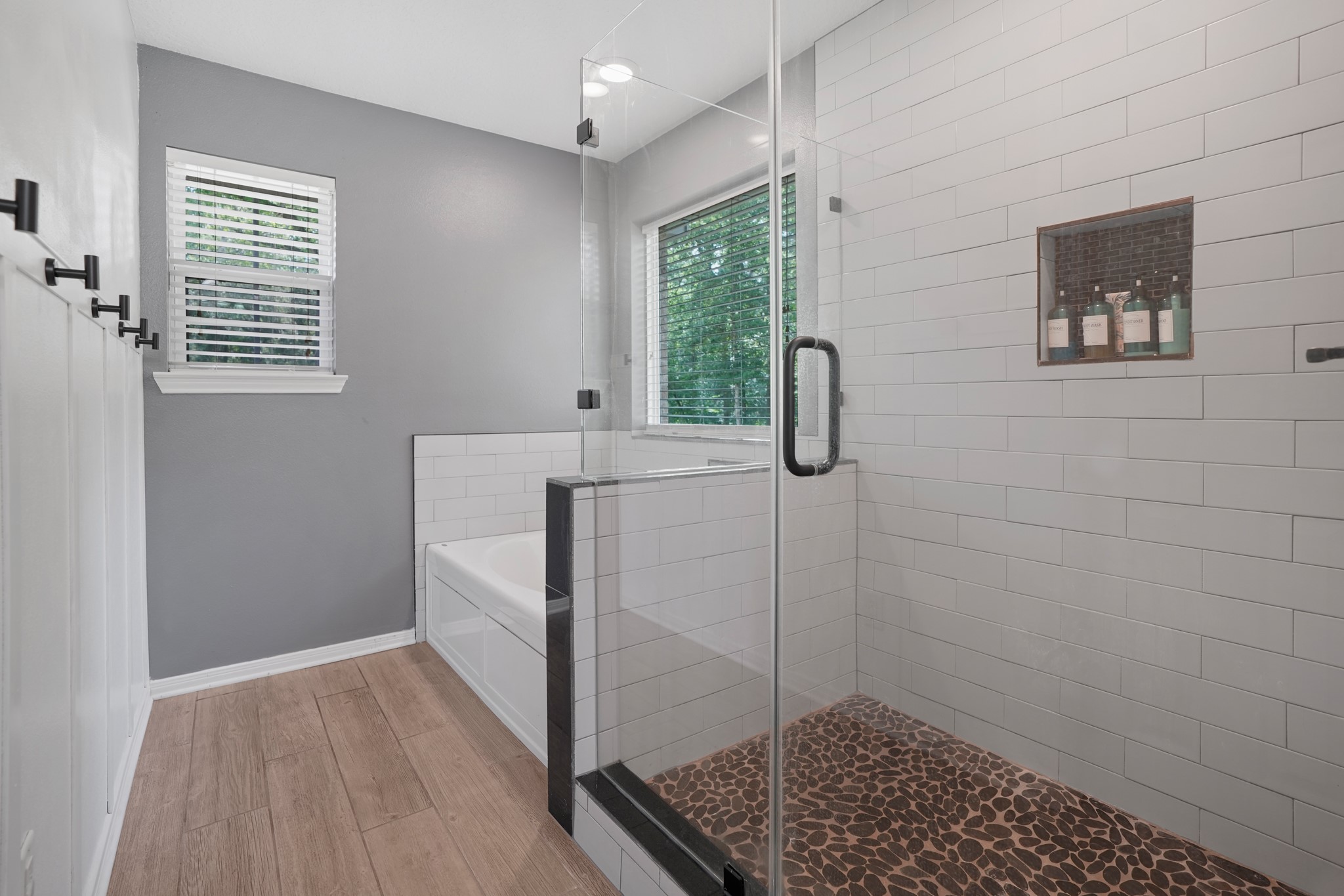1003 Cherry Creek Road Dayton, TX 77535 - Photo 26 of 45 Remodeled shower and separate soaking tub.