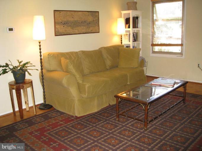 6014 Linganore Road Frederick, MD 21701 - Photo 3 of 14 Living Room