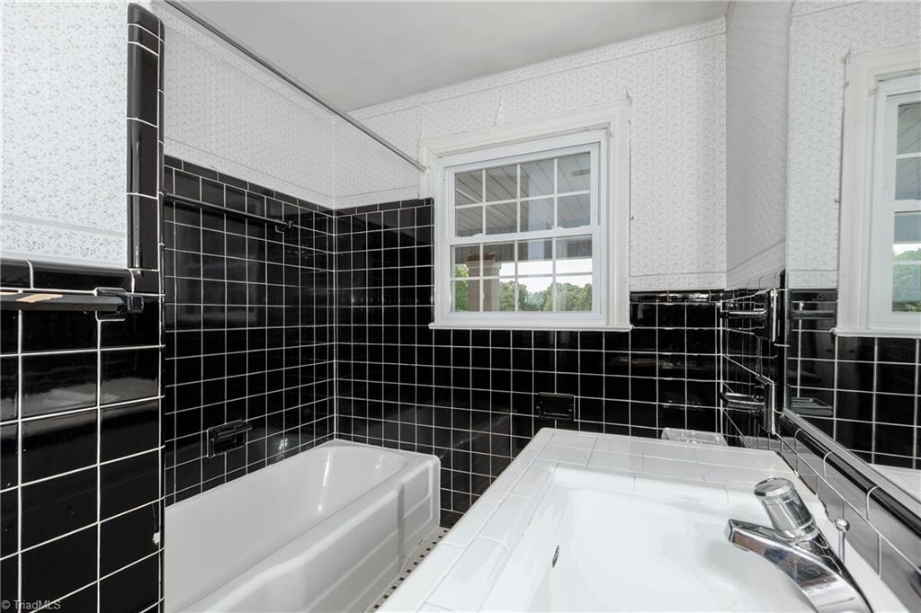 396 Weaver Road Lexington, NC 27295 - Photo 31 of 49 Gallery Image 31