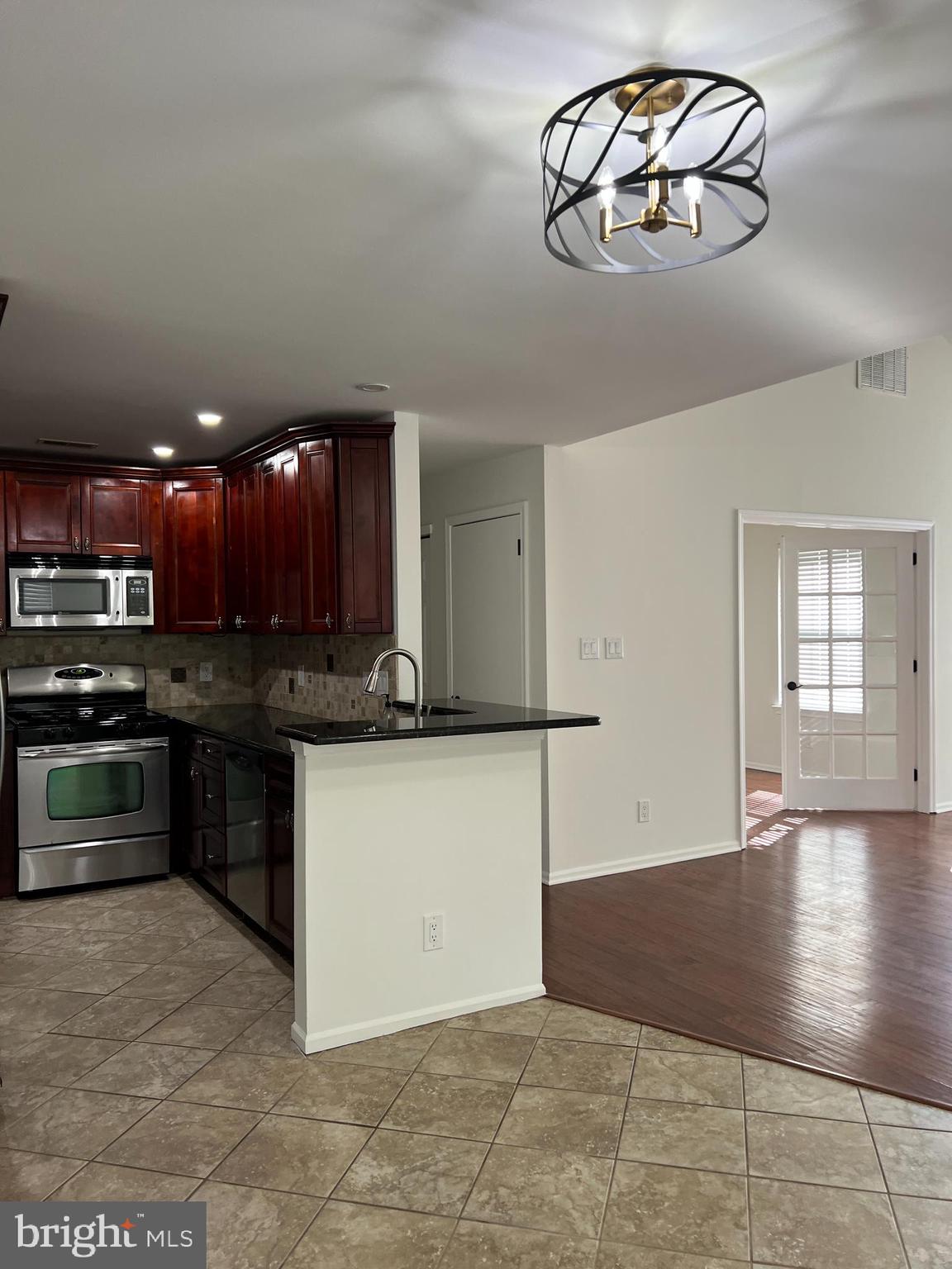 702 Quail Road Marlton, NJ 08053 - Photo 4 of 27 Kitchen with granite