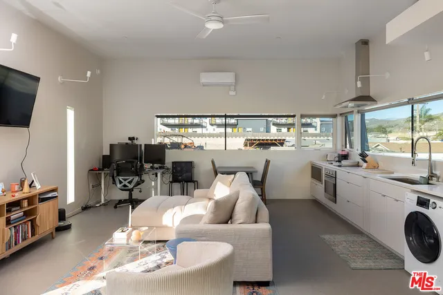 $1,895,000 | 161 North Garden Street, Ventura, CA 93001