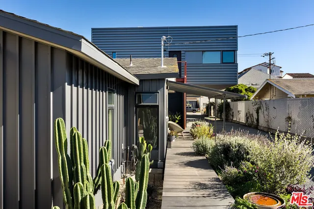 $1,895,000 | 161 North Garden Street, Ventura, CA 93001