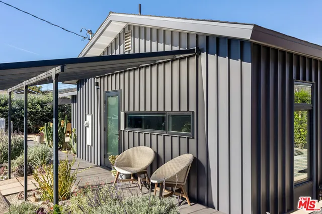 $1,895,000 | 161 North Garden Street, Ventura, CA 93001