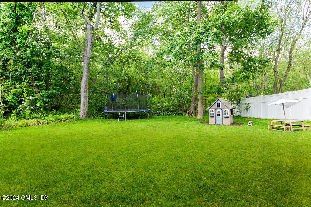 25 Griffith Road Riverside, CT 06878 - Photo 24 of 27 a garden view