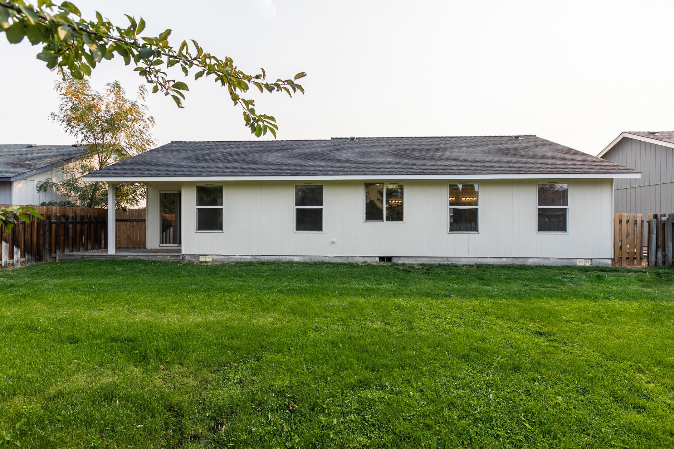 2139 Southwest 28th Street Redmond, OR 97756 - Photo 5 of 15 2020_10_07_2139_Sw_28th_st_rdm-16