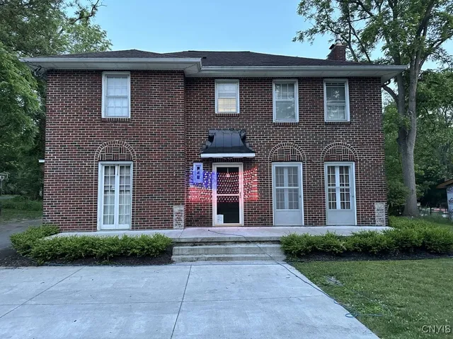 $825,000 | 845 East Main Street, East Aurora, NY 14052