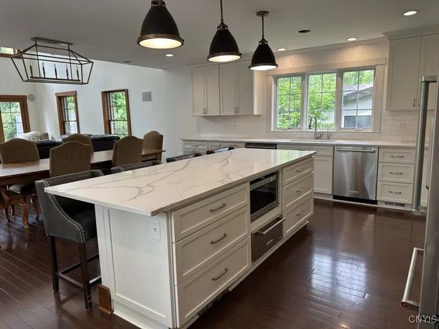 $825,000 | 845 East Main Street, East Aurora, NY 14052