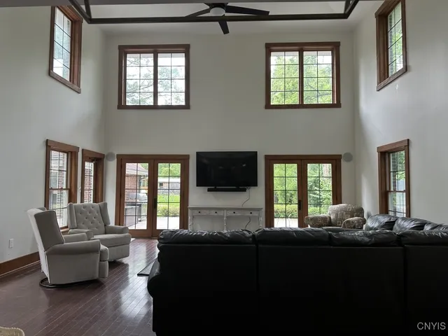 $825,000 | 845 East Main Street, East Aurora, NY 14052