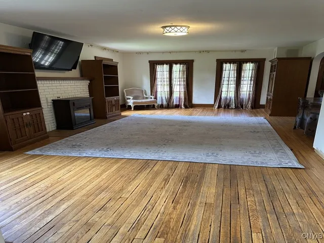 $825,000 | 845 East Main Street, East Aurora, NY 14052