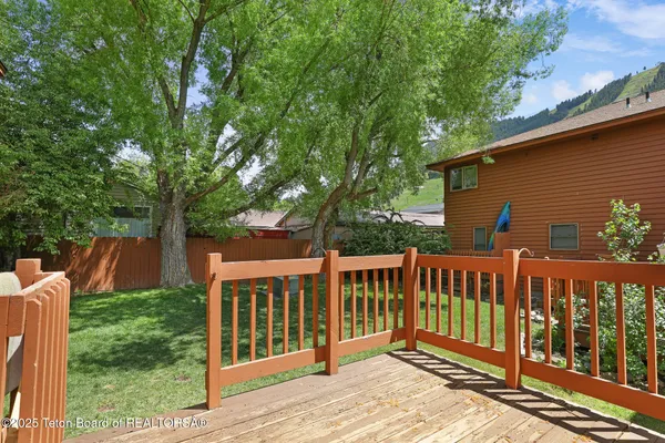 $1,225,000 | 512 South Millward Street, Unit 512, Jackson, WY 83001