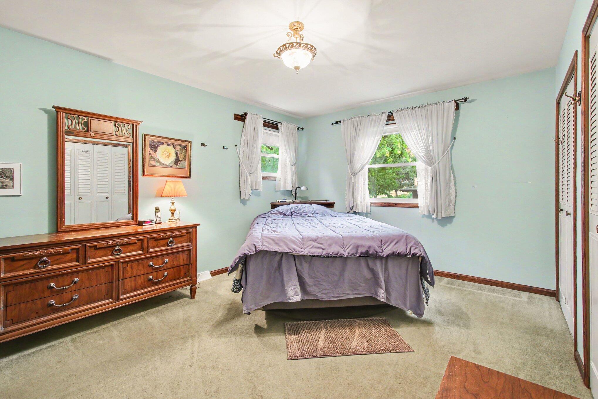 212 Weblos Trail Valparaiso, IN 46385 - Photo 8 of 20 2038x1359