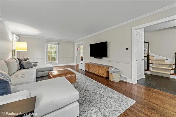 $950,000 | 590 Red Barn Lane, Barrington, IL 60010