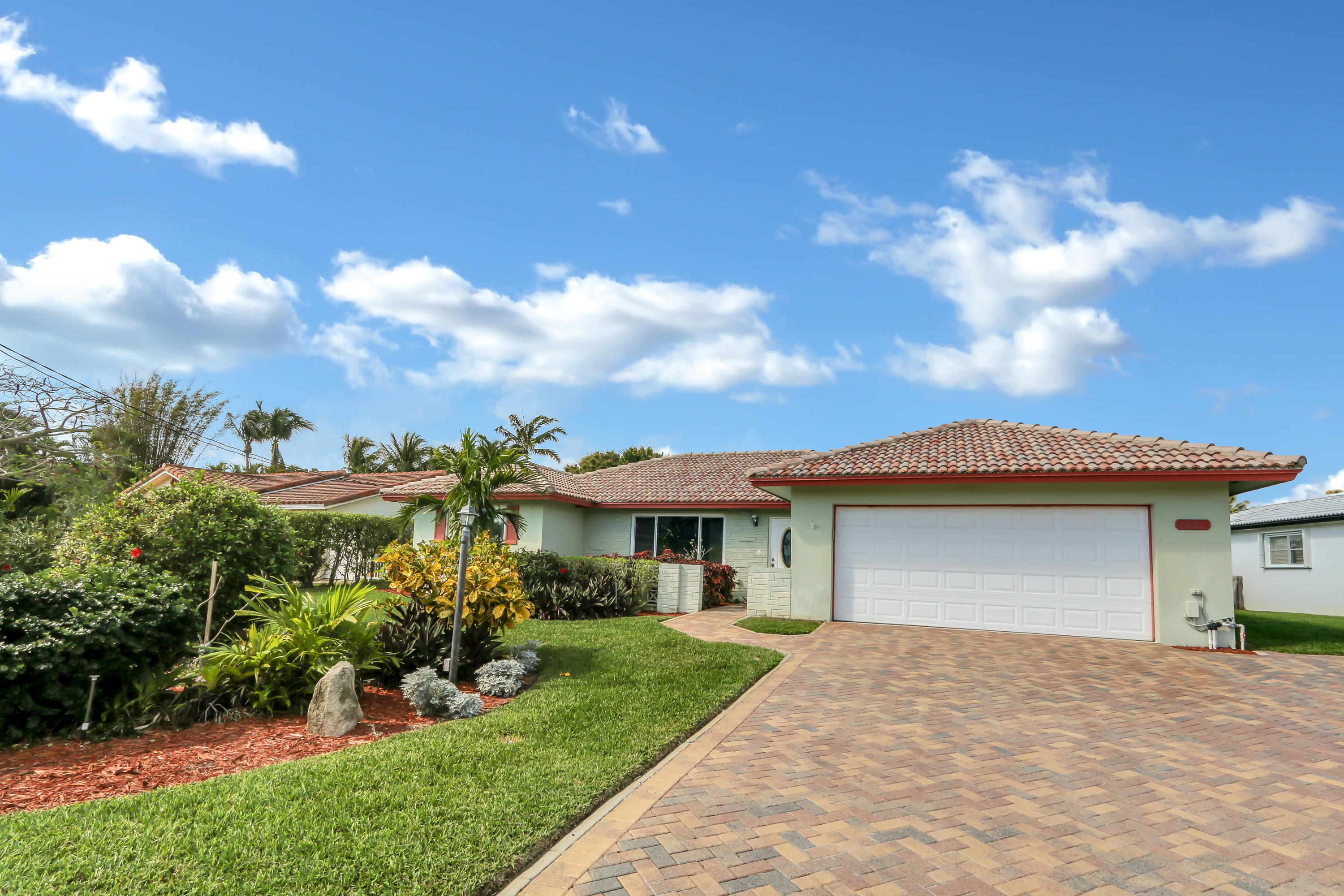 1441 Southwest 4th Court Boca Raton, FL 33432 - Photo 8 of 29 Image-1