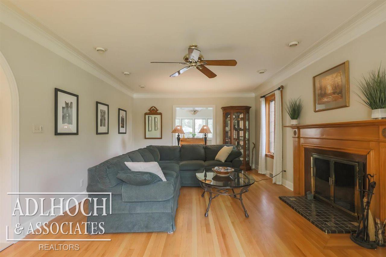 789 Pemberton Road Grosse Pointe, MI 48230 - Photo 6 of 42 50046380-5.JPG