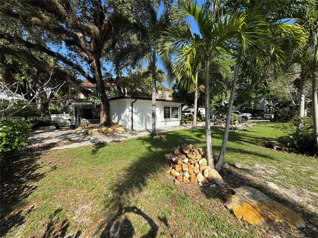 $635,000 | 2390 Southwest 18th Avenue, Fort Lauderdale, FL 33315