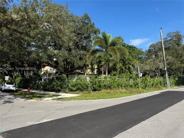 $635,000 | 2390 Southwest 18th Avenue, Fort Lauderdale, FL 33315