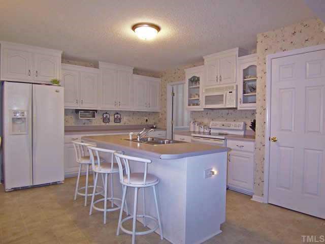 283 Mark Lane Raleigh, NC 27603 - Photo 4 of 12 Bright, inviting kitchen