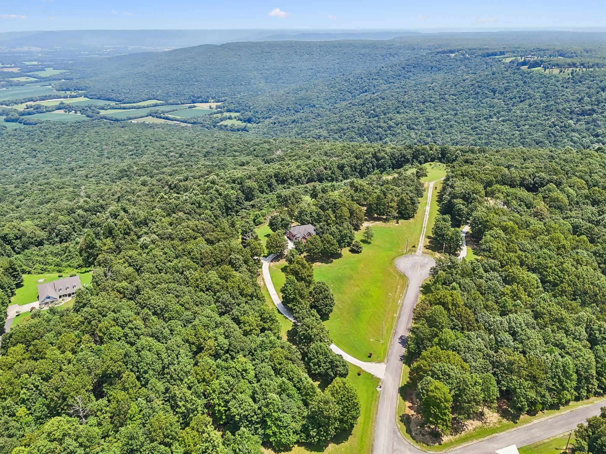 231 Point Drive Belvidere, TN 37306 - Photo 6 of 55 Gallery Image 6
