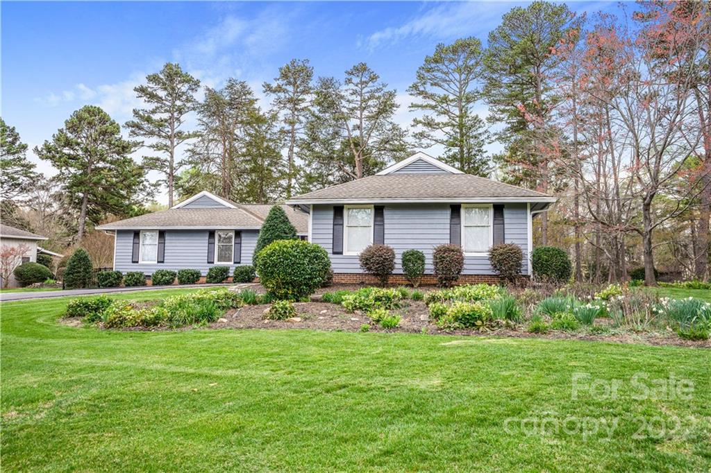 26 Hamiltons Ferry Road Lake Wylie, SC 29710 - Photo 1 of 40 Gallery Image 1