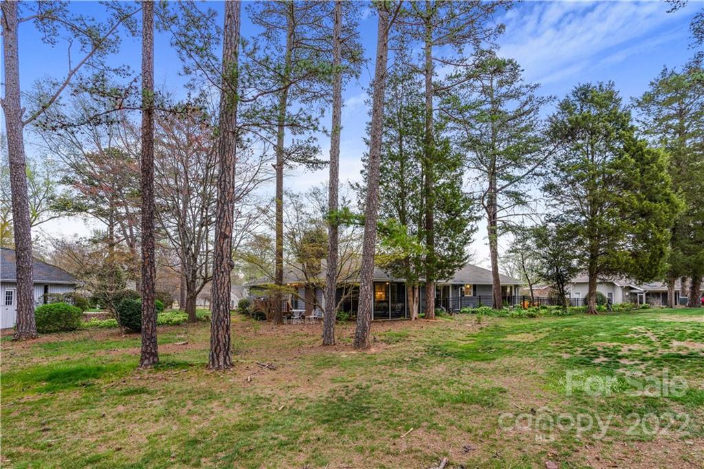 26 Hamiltons Ferry Road Lake Wylie, SC 29710 - Photo 3 of 40 Gallery Image 3