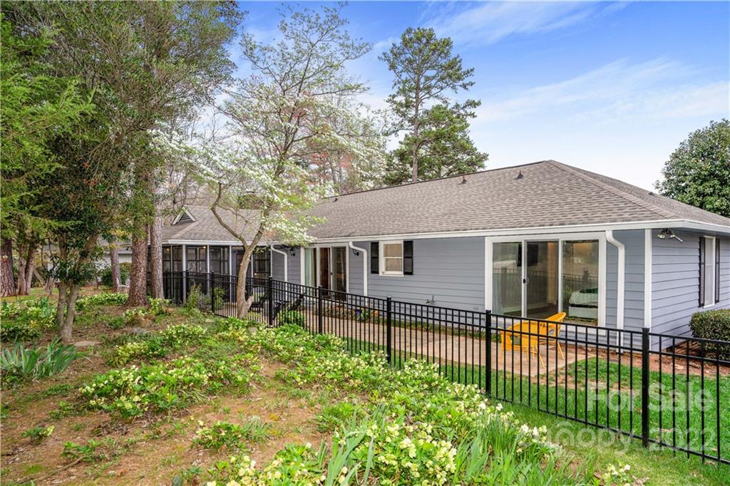 26 Hamiltons Ferry Road Lake Wylie, SC 29710 - Photo 33 of 40 Gallery Image 33