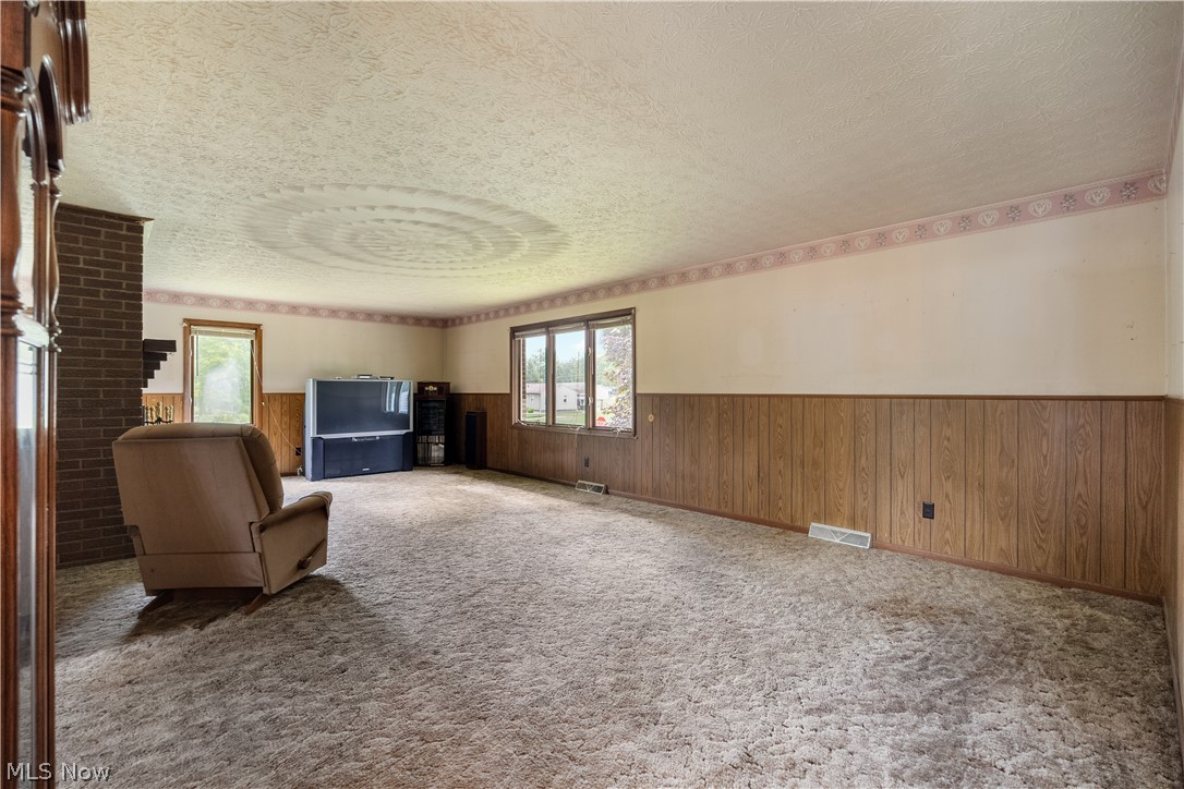 4249 Tapper Road Norton, OH 44203 - Photo 6 of 32 Gallery Image 6