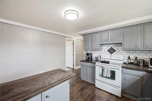 $298,000 | 75 Theresa Drive, Cheektowaga, NY 14227