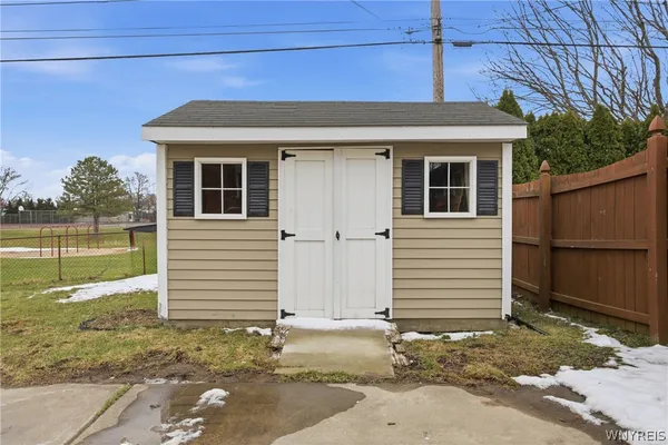 $298,000 | 75 Theresa Drive, Cheektowaga, NY 14227