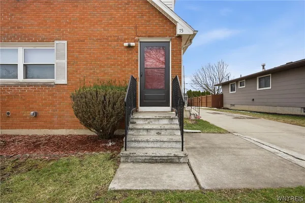 $298,000 | 75 Theresa Drive, Cheektowaga, NY 14227
