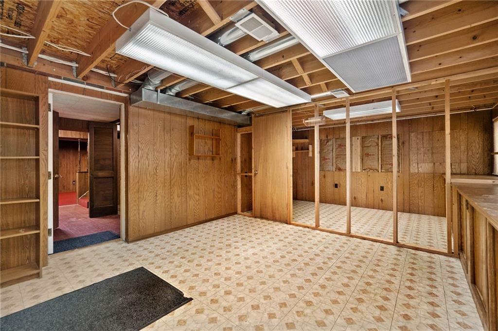 106 Fenway Road Pittsburgh, PA 15209 - Photo 21 of 25 a view of a porch