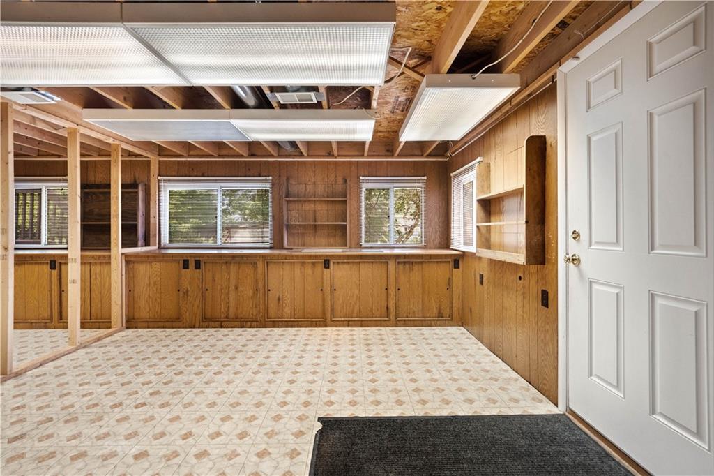 106 Fenway Road Pittsburgh, PA 15209 - Photo 24 of 25 a view of a porch