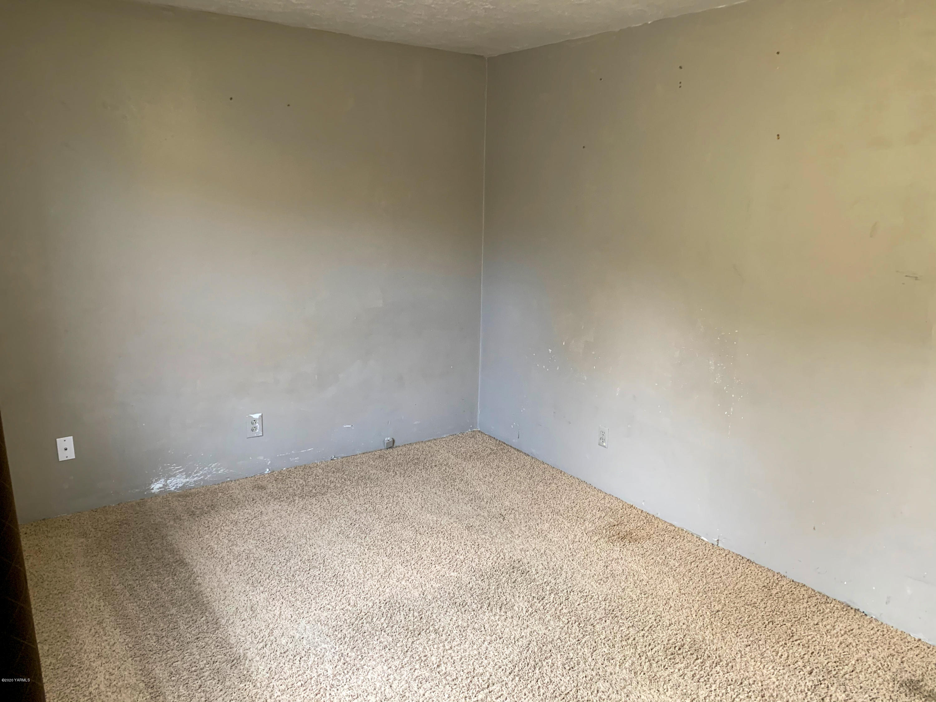 803 Speyers Road Selah, WA 98942 - Photo 23 of 38