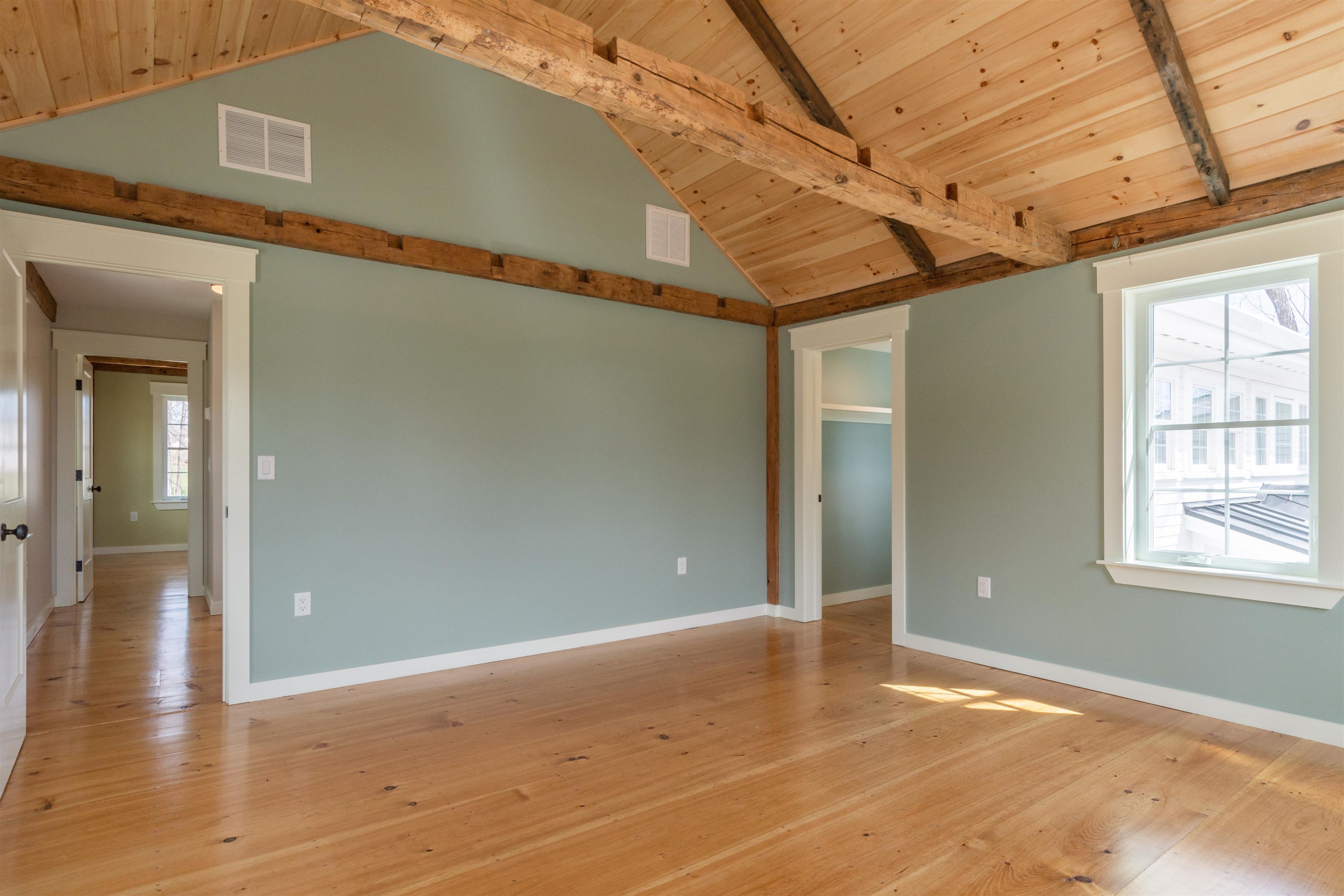 4 Spaulding Lane Hollis, NH 03049 - Photo 27 of 40 Gallery Image 27