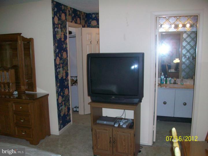 1108 Bartlett Road, Unit 170 Wayne, PA 19087 - Photo 10 of 13 Bedroom - Main