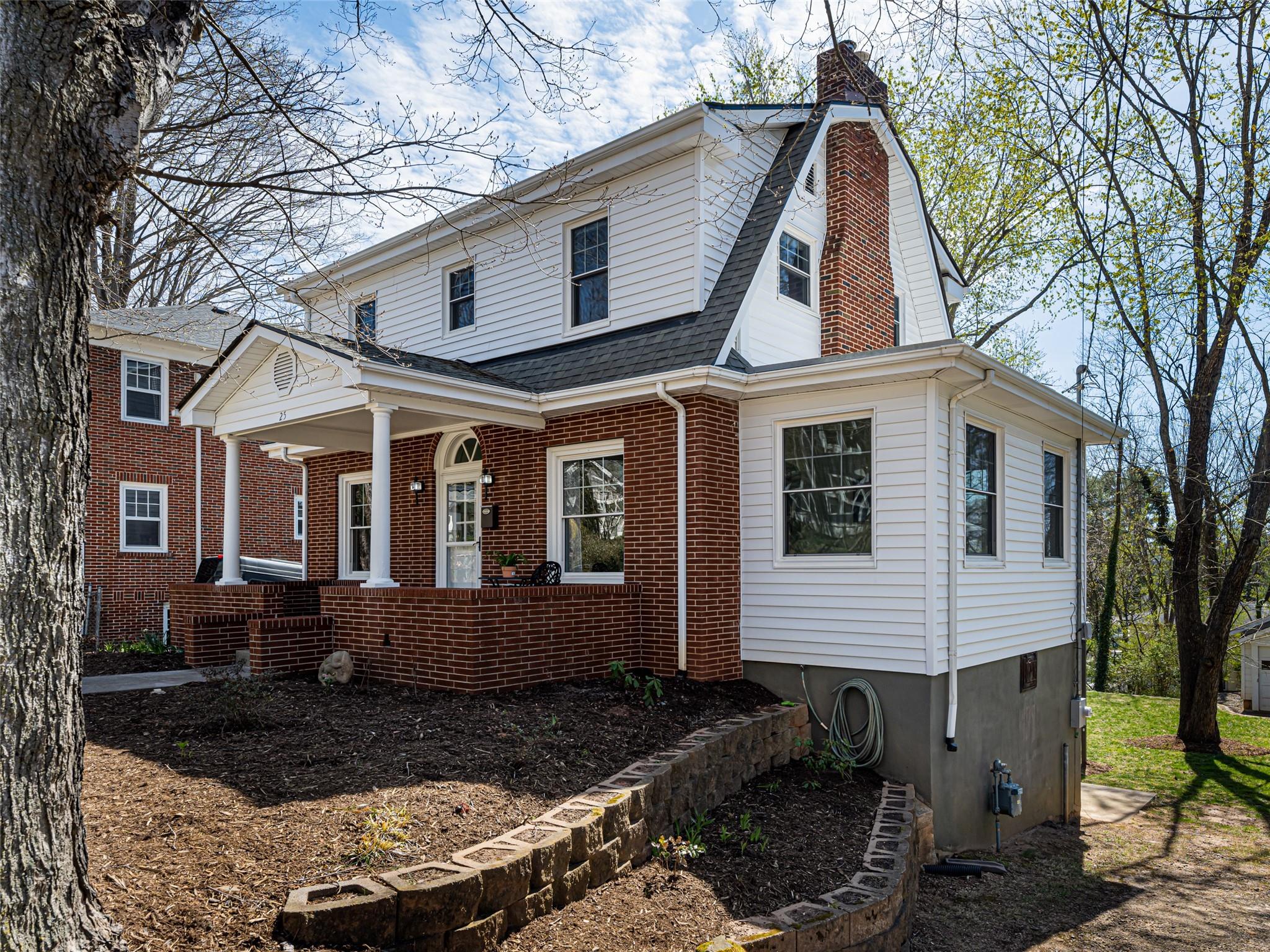 25 Longview Road Asheville, NC 28806 - Photo 3 of 43 Gallery Image 3