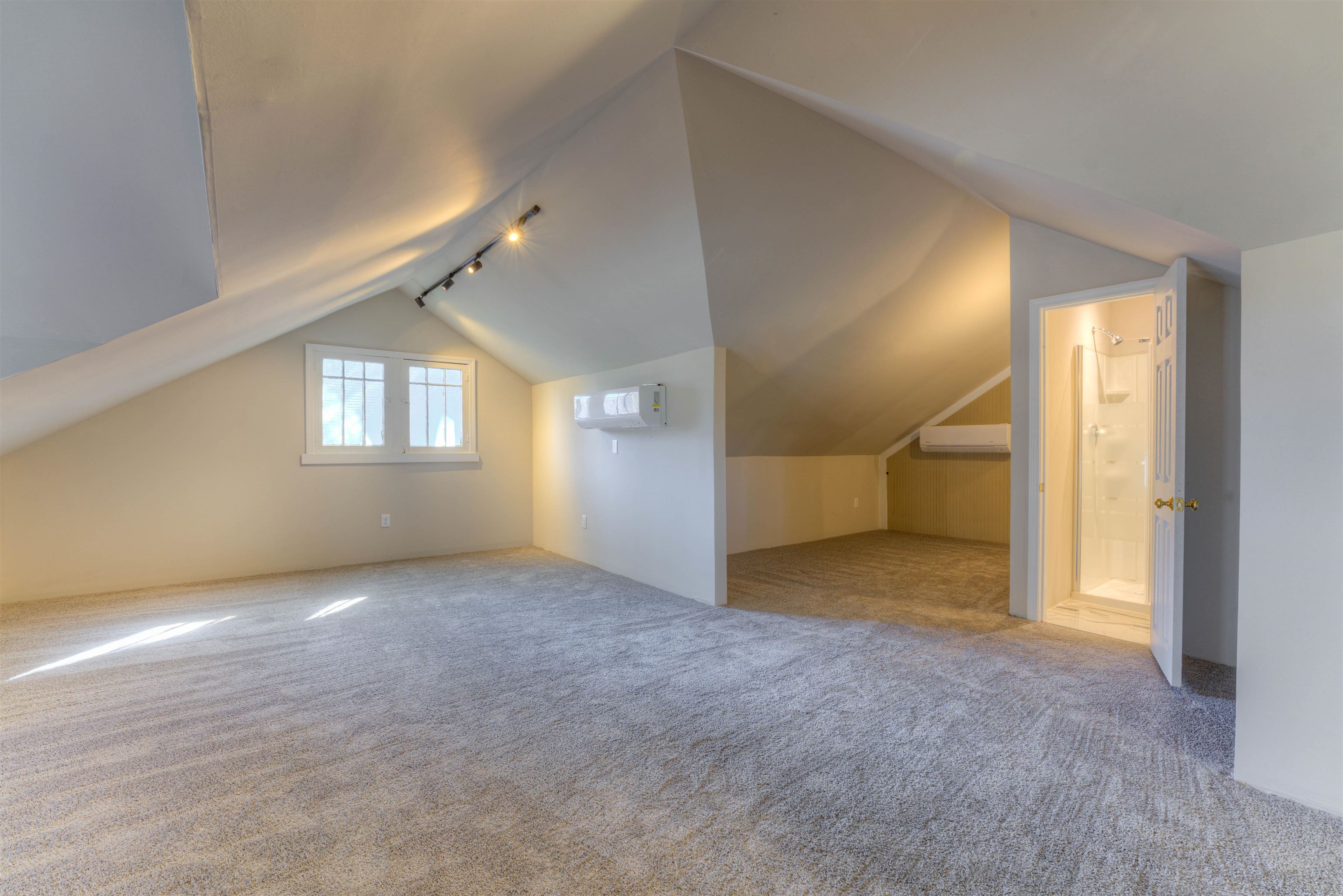 191 Lemaster Street Memphis, TN 38104 - Photo 20 of 27 Additional living space featuring carpet floors and a wall mounted air conditioner