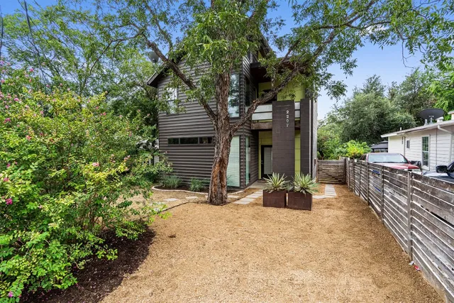 $720,000 | 2207 New York Avenue, Austin, TX 78702