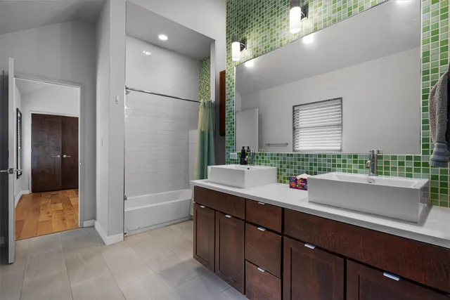 $720,000 | 2207 New York Avenue, Austin, TX 78702