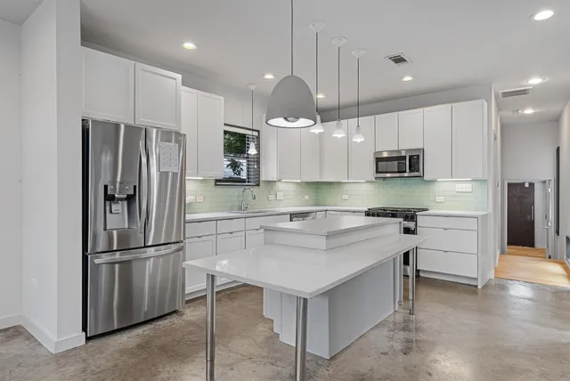 $720,000 | 2207 New York Avenue, Austin, TX 78702
