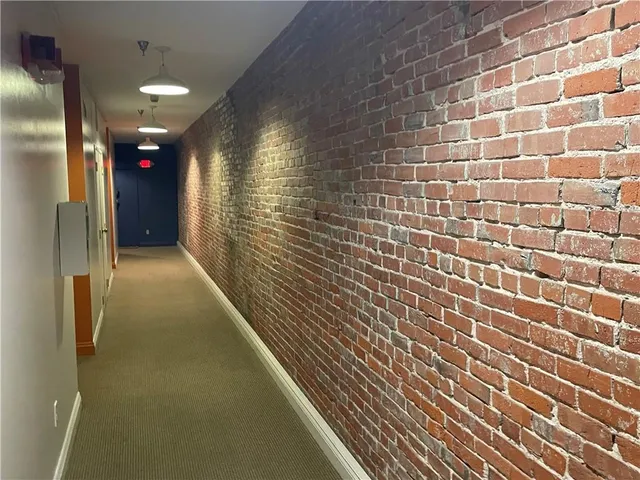 $169,500 | 509 Delaware Street, Unit 402, Kansas City, MO 64105