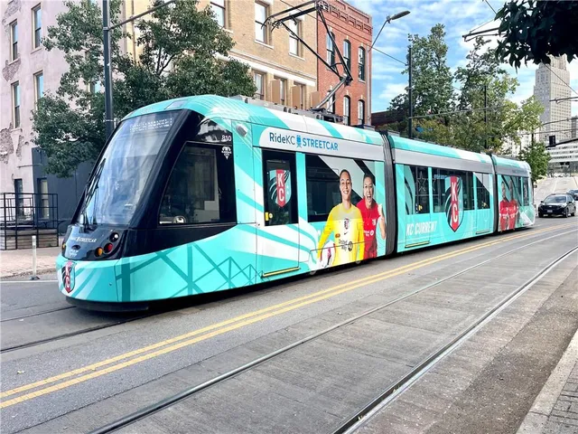 $169,500 | 509 Delaware Street, Unit 402, Kansas City, MO 64105