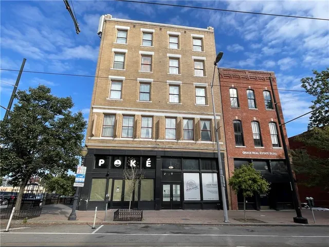 $169,500 | 509 Delaware Street, Unit 402, Kansas City, MO 64105