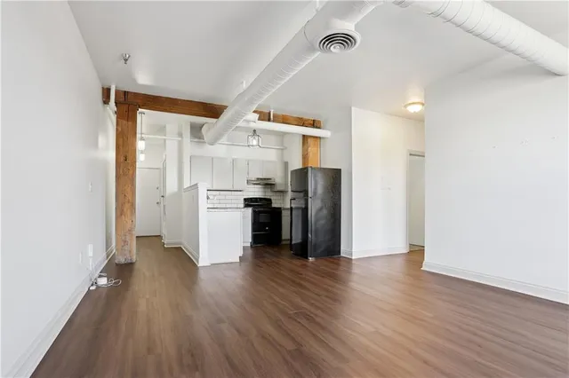 $169,500 | 509 Delaware Street, Unit 402, Kansas City, MO 64105