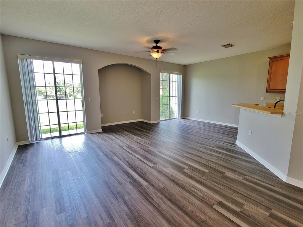 27822 Pleasure Ride Loop Wesley Chapel, FL 33544 - Photo 11 of 49 Gallery Image 11