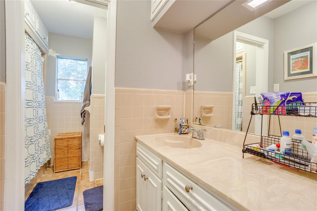 6909 Chickering Road Fort Worth, TX 76116 - Photo 13 of 20