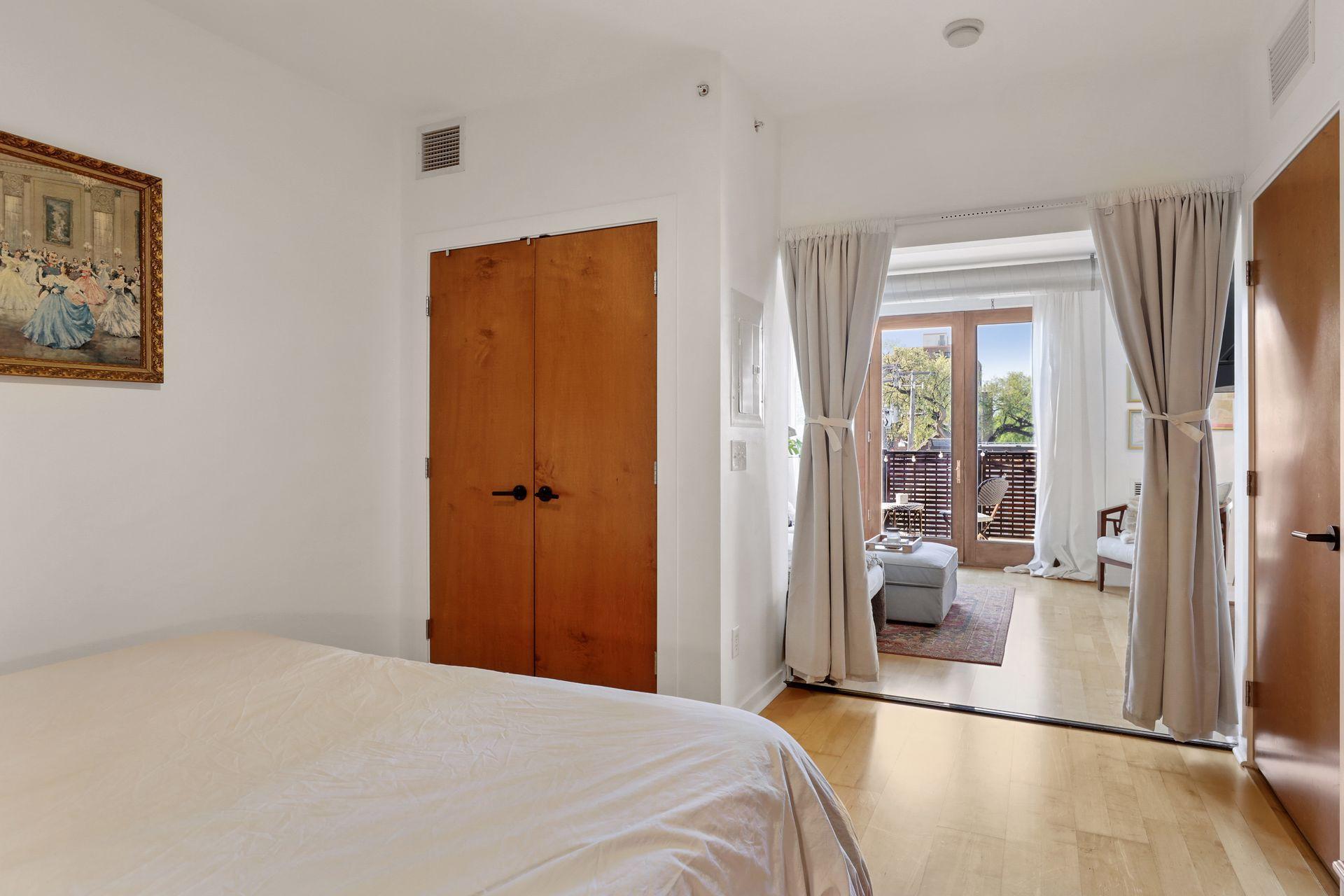 15 East Franklin Avenue, Unit 309 Minneapolis, MN 55404 - Photo 13 of 27