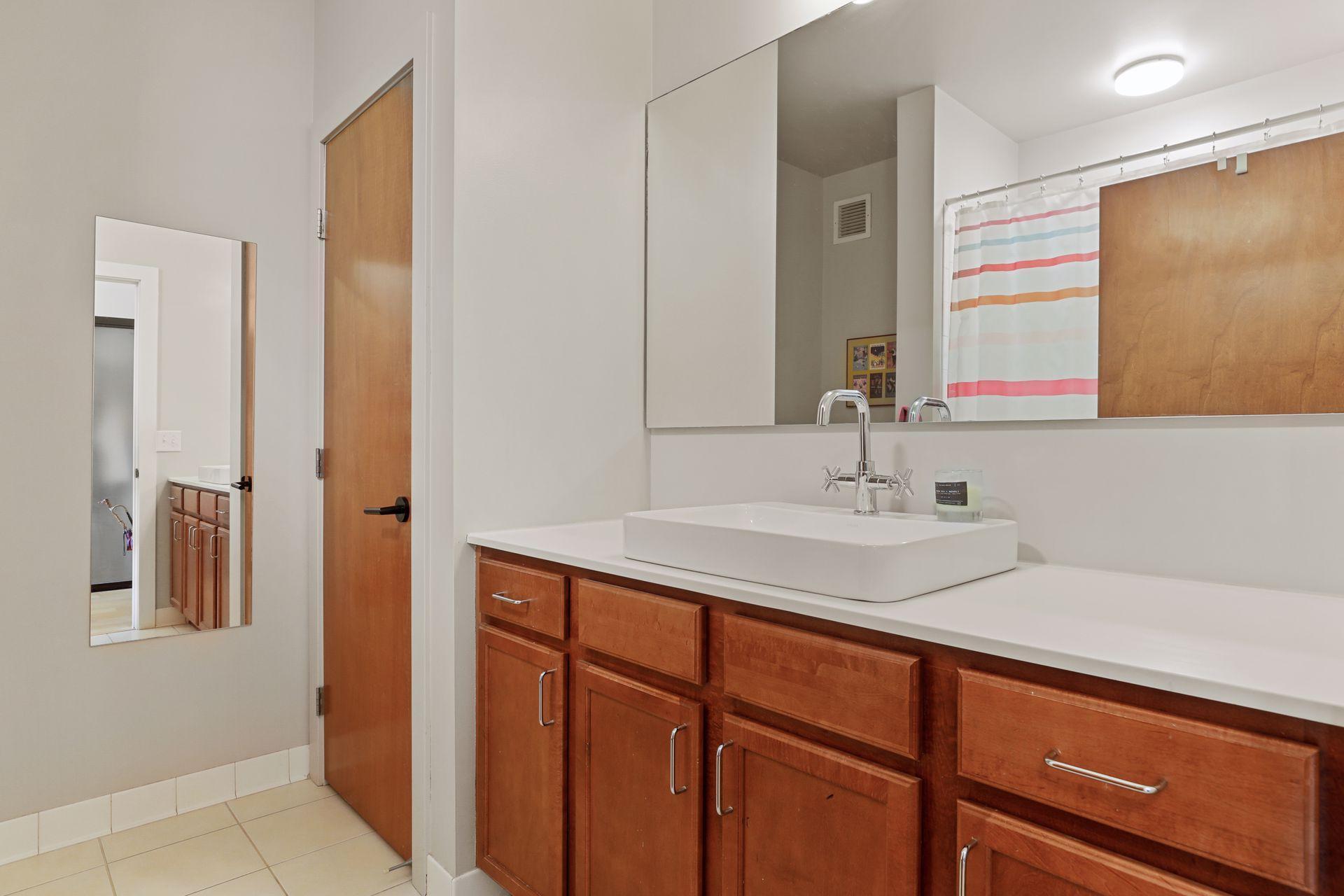 15 East Franklin Avenue, Unit 309 Minneapolis, MN 55404 - Photo 15 of 27